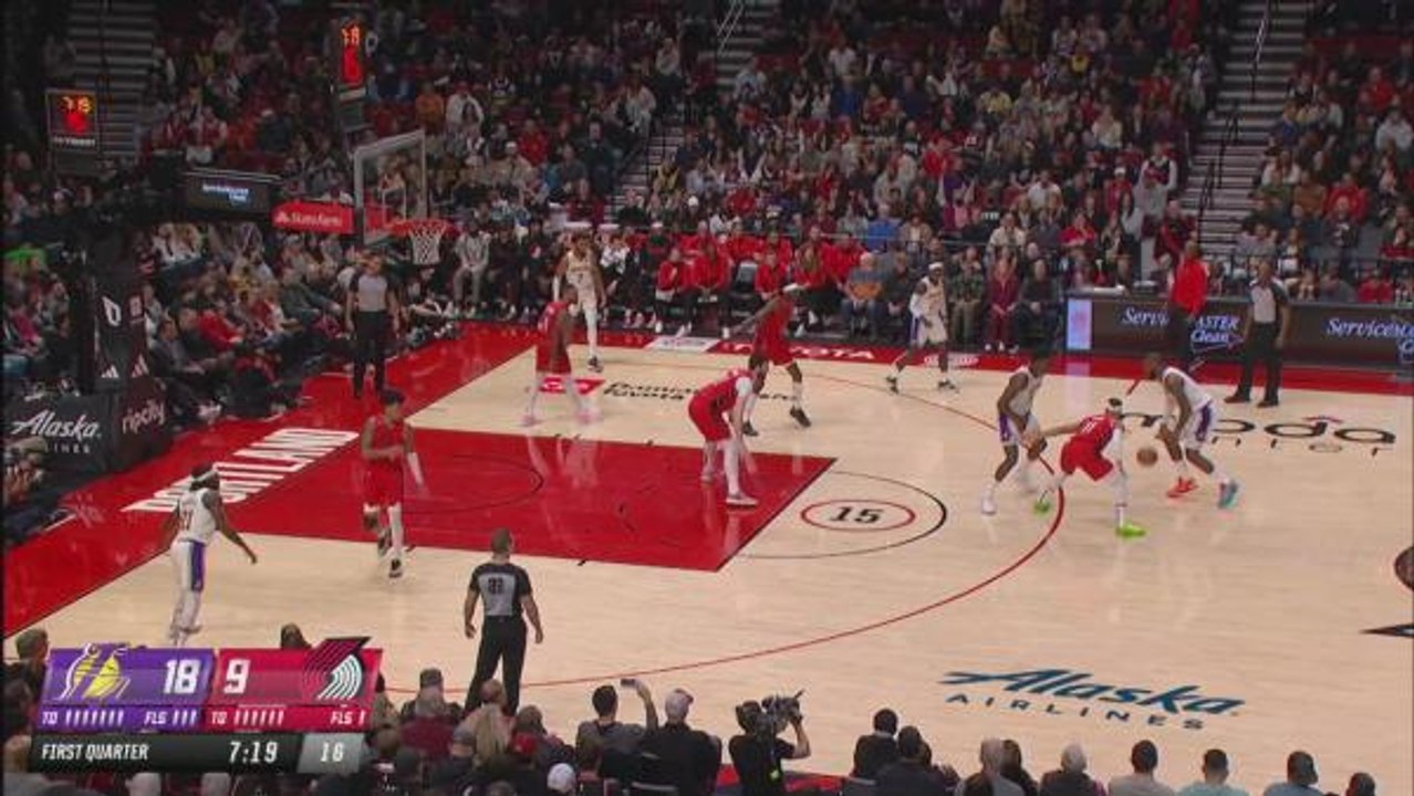 LeBron leads Lakers to comeback win in Portland