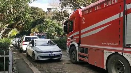 Palermo, un uomo muore nell'incendio scoppiato in un appartamento di via Scaduto