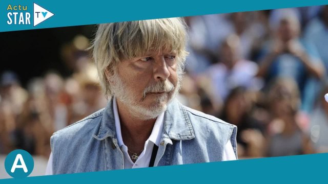 Renaud, amoureux : pour épater sa compagne, il change totalement de vie... un de ses célèbres amis