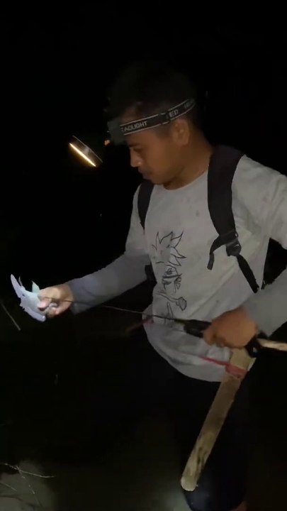 Habis panah ikan,ikannya langsung di bakar