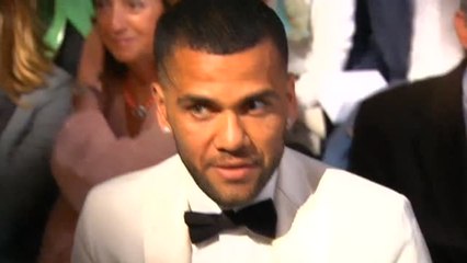 Download Video: Dani Alves es trasladado de prisión y solicita volver a declarar ante el juez