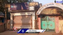 Police Foiled ATM Robbery, Thieves Leaving Money On Road | Karimnagar | V6 News