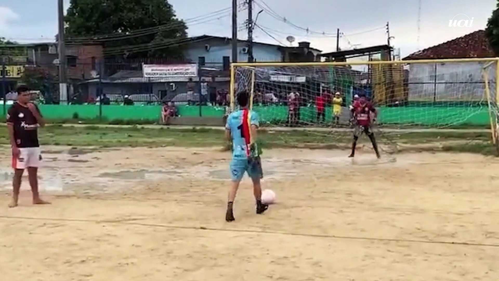 Tiroteio acaba com jogo de futebol em Manaus (veja vídeo) - Portal Único