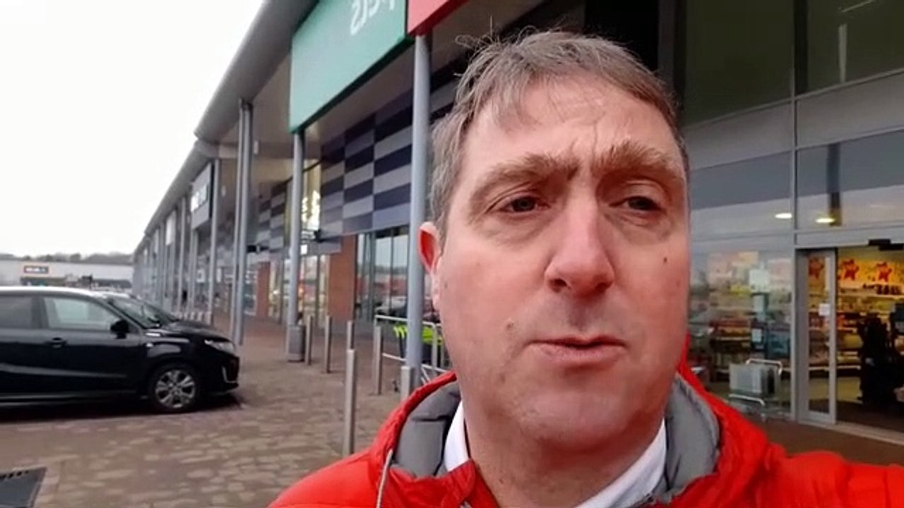 Sunderland residents give 'full support' to NEAS strike and slam