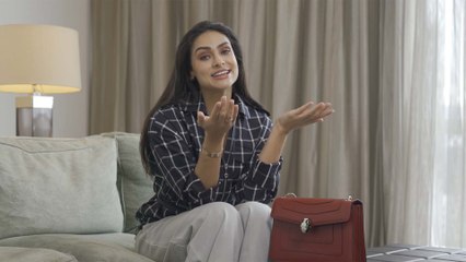 Renata Notni revela qué lleva en su bolso todos los días