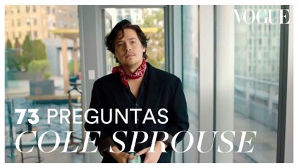 Cole Sprouse responde las 73 preguntas de Vogue