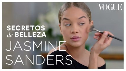 Jasmine Sanders da con un maquillaje para el trabajo fácil de hacer