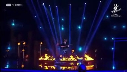 The Voice Concorrente abandona palco