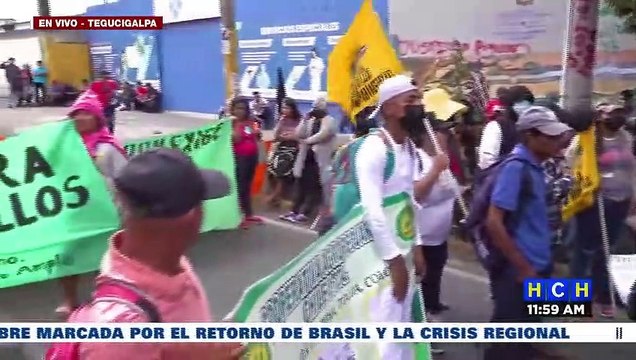 Frente a Presidencial, organizaciones campesinas del Aguán protestan con diversas exigencias