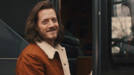 Tyler Hubbard - Small Town Me