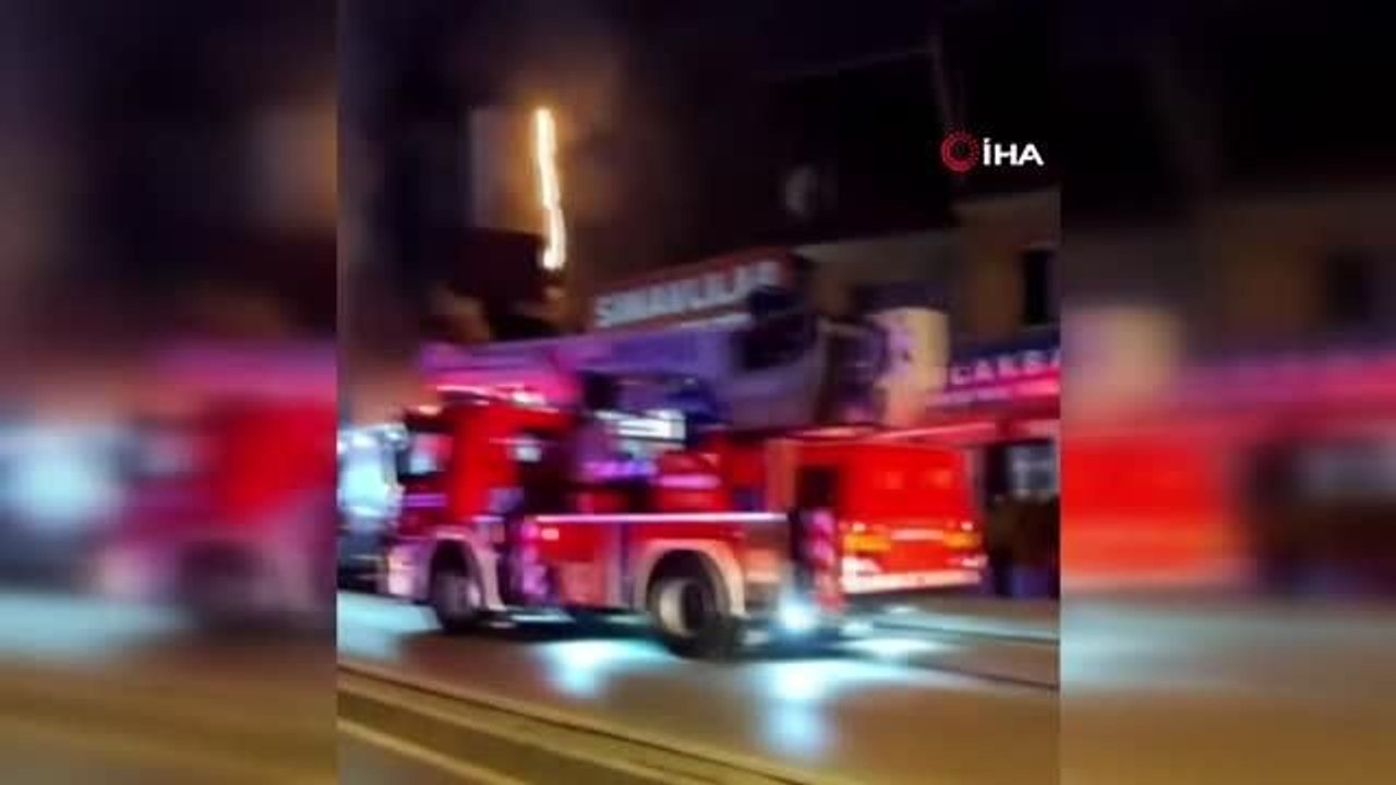 Geri dönüşüm atölyesinde çıkan yangın paniğe neden oldu