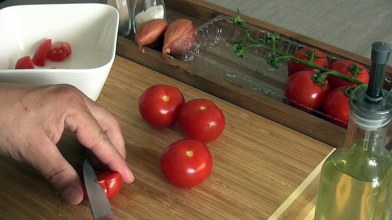FFB-Küchentipp: "Klassischer Tomatensalat"