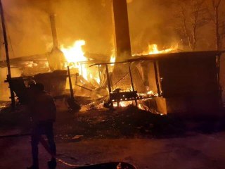 Rize'de yaşlı çiftin kaldığı ev yangın sonucunda kullanılamaz hale geldi