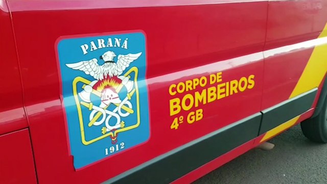 Jovem sofre fraturas na perna em colisão na marginal da BR-277