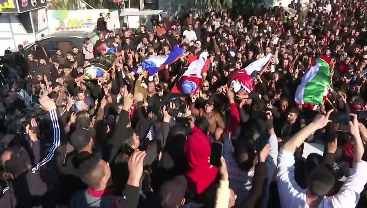 تشييع فلسطينيين قتلوا خلال عملية للجيش الإسرائيلي في جنين