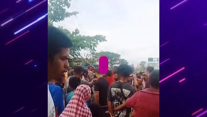 Detik-detik Seorang Wanita Dibakar Hidup-hidup di Sorong