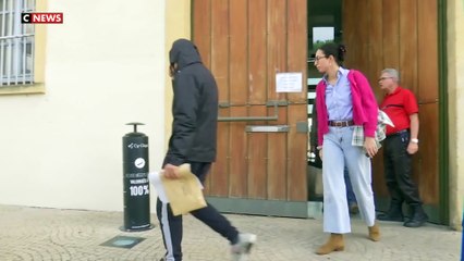 Download Video: Roanne : Accusé d'avoir tabassé l'agresseur présumé de sa fille de 6 ans, un homme compararait aujourd'hui devant la justice pour violences avec deux circonstances aggravantes 