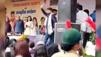 Descargar video: अरविंद जाजड़ा ने निर्मल चौधरी को थप्पड़ क्यों मारा...देखिए वीडियो