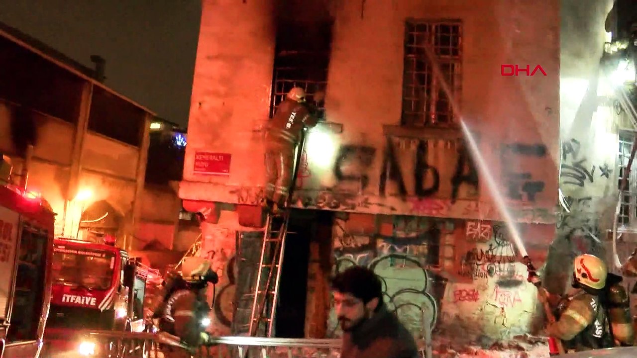 Beyoğlu'nda kilisenin lojman kısmında yangın: 1 ölü, 2 yaralı