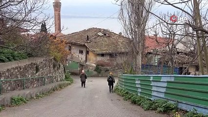 İzmit'in tarihe tanıklık eden evler çürüyor