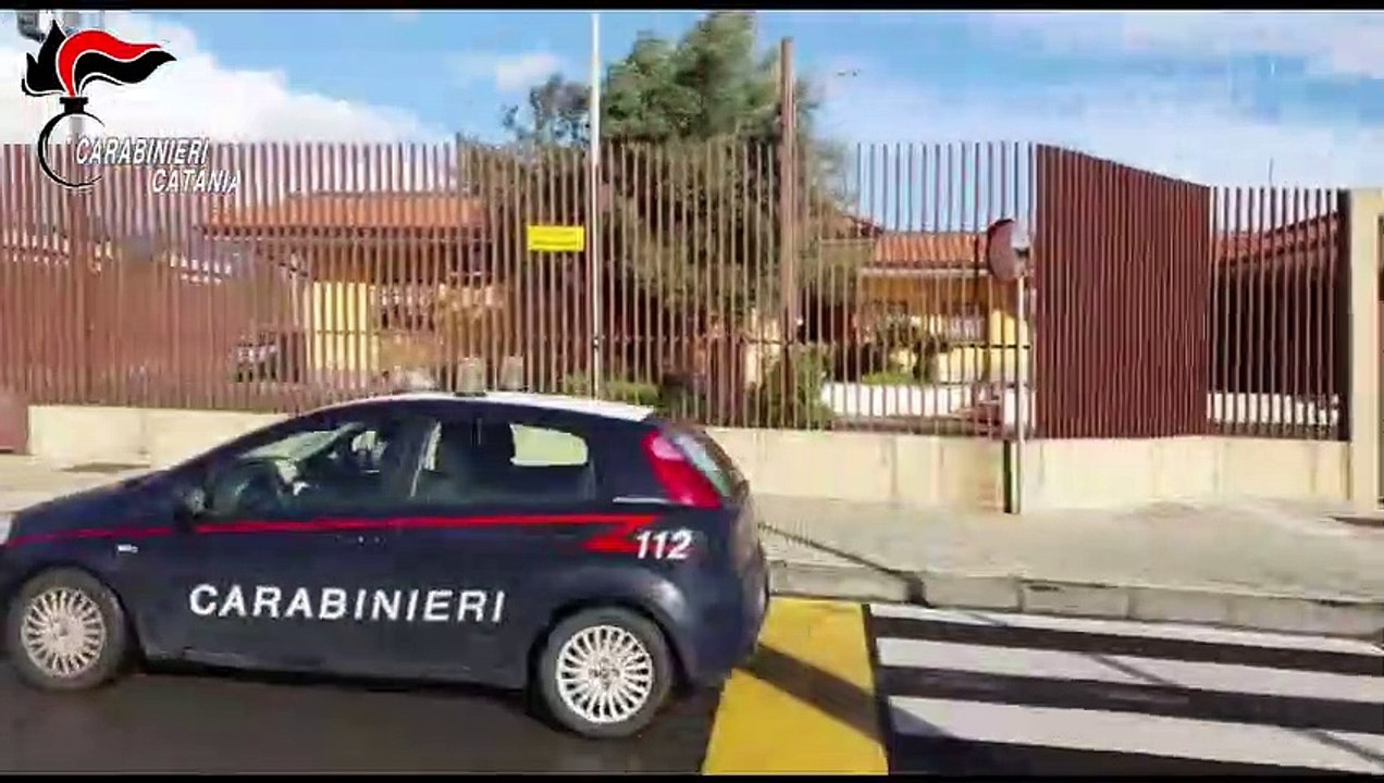 Giarre, ladro seriale pagava  con carte di credito rubate: incastrato dalle telecamere