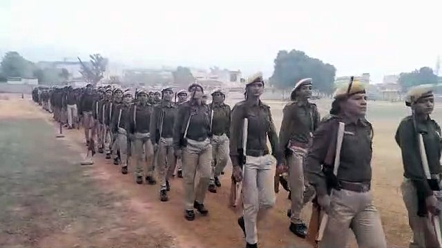 26th Jan Video: विद्यार्थियों ने दी सांस्कृतिक प्रस्तुति, पुलिस ने किया मार्चपास्ट
