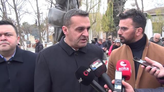 Uğur Mumcu, Sinop'ta isminin verildiği meydanda anıldı