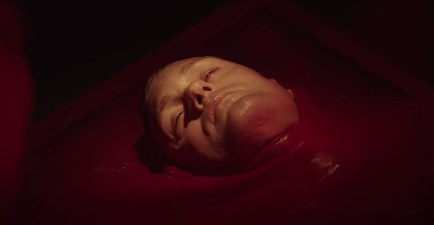 INFINITY POOL - bande-annonce VO (Brandon Cronenberg)