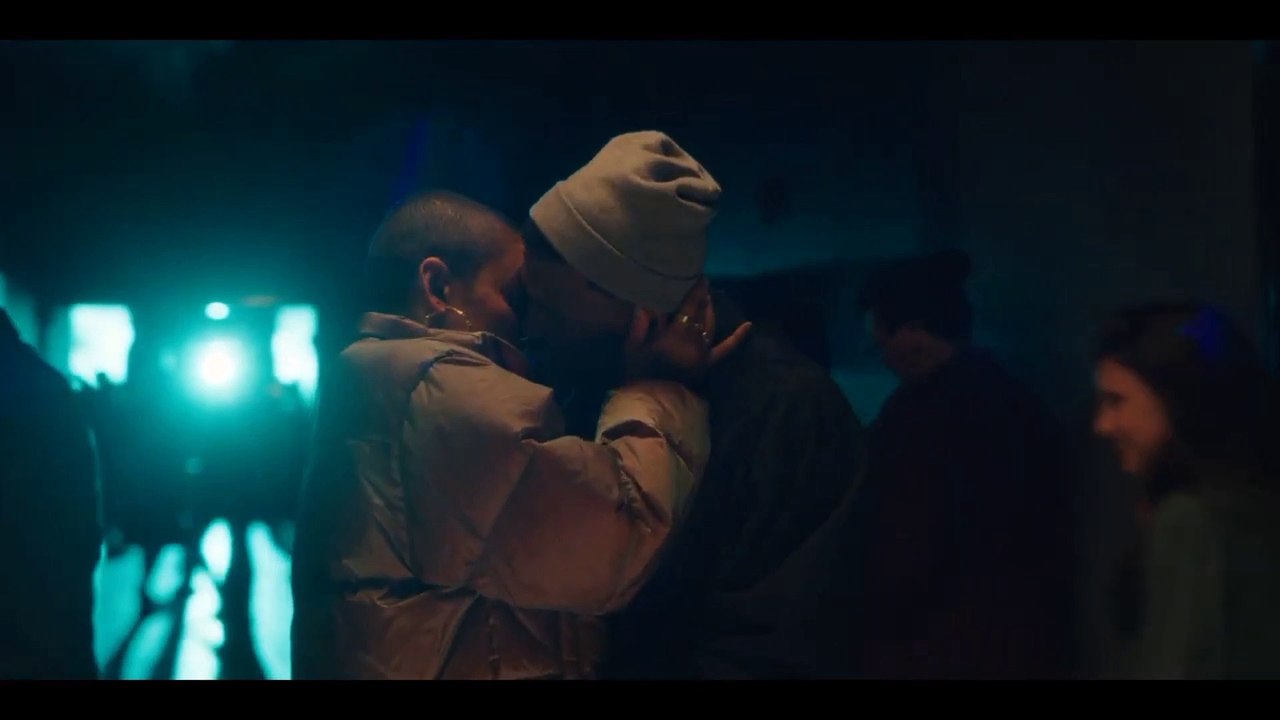 Gossip Girl 2x05 / Kissing Scenes — Julien and Graham (Jordan Alexander and Jarvis Tomdio)