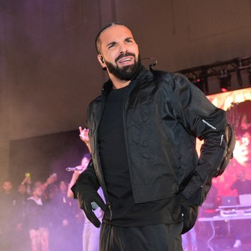 Drake halted concert after ‘over-hyped’ fan plunged from balcony ‘into bunch of New York Giants players’