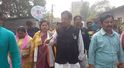 আমআদমির ক্ষোভের মুখে পড়লেন দিদির দূত রাজারহাট নিউটাউনের বিধায়ক তাপস চট্টোপাধ্যায়