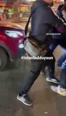 Mala geleceğine cana gelsin! Aracına sürten yayaya saldırdı