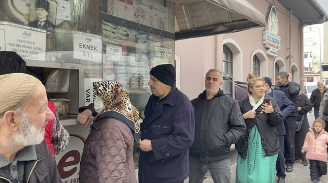 Erdoğan’ın semtinde vatandaş kuyruktan seslendi: Bir ay nasıl geçineceğim