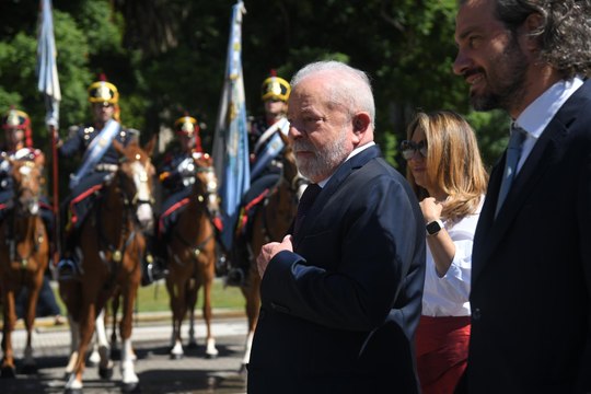 Lula anuncia que Brasil restablecerá las relaciones diplomáticas con Venezuela