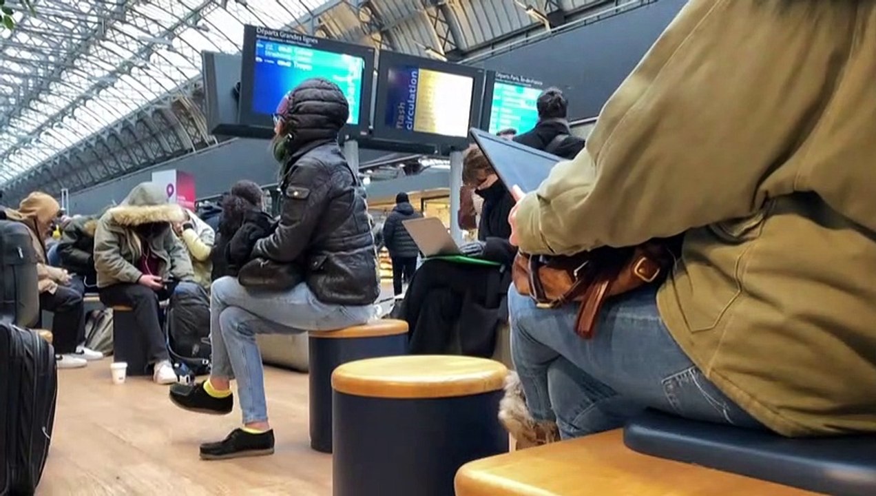 Brandstifter legen Pariser Bahnhof Gare de l'Est lahm