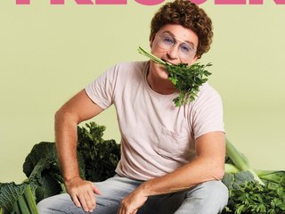 Comedian Atze Schröder posiert für PETA als "Gemüsesuppe"