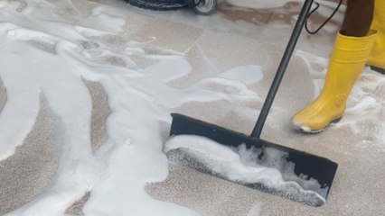 1 minute of ODDLY SATISFYING carpet scraping to relax your mind