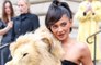 La robe à tête de lion de Kylie Jenner salué par PETA en Angleterre