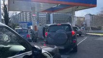 Sciopero benzinai, le file ai distributori a Roma