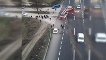 Bursa'da feci kaza: Otomobil ikiye bölündü, 3 kişi yaralandı