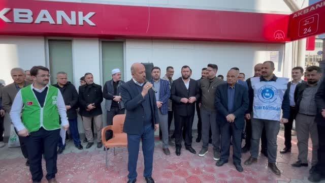 İsveç'te Kur'an-ı Kerim'in yakılması protesto edildi