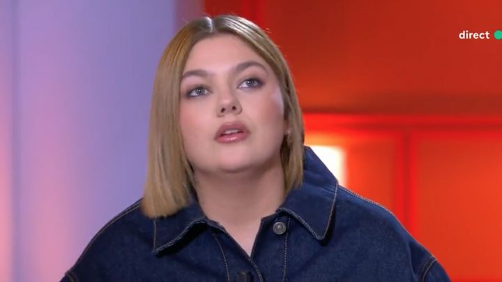 C'était trop dangereux » : les excuses de Louane à ses fans après son  concert à Agde - Voici