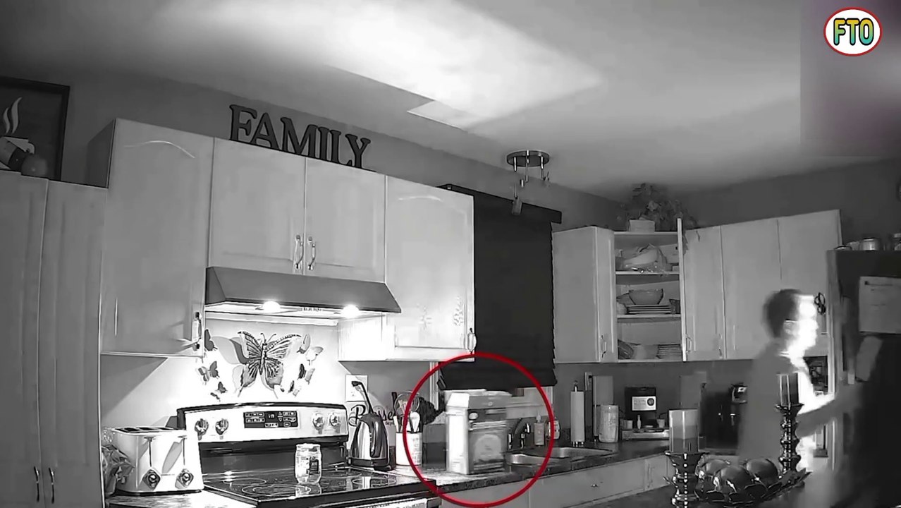 क्या इतने छोटे इंसान भी होते हैं _ Real Goblin Caught On Camera _ Scary Ghost Videos(1080P_HD)
