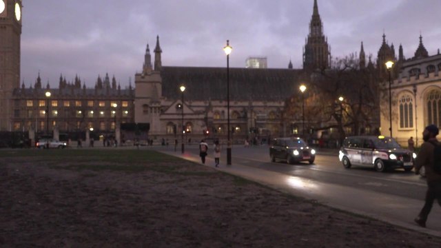 الحكومة البريطانية تقدم إحاطة عاجلة لـ النواب حول الأطفال اللاجئين المفقودين