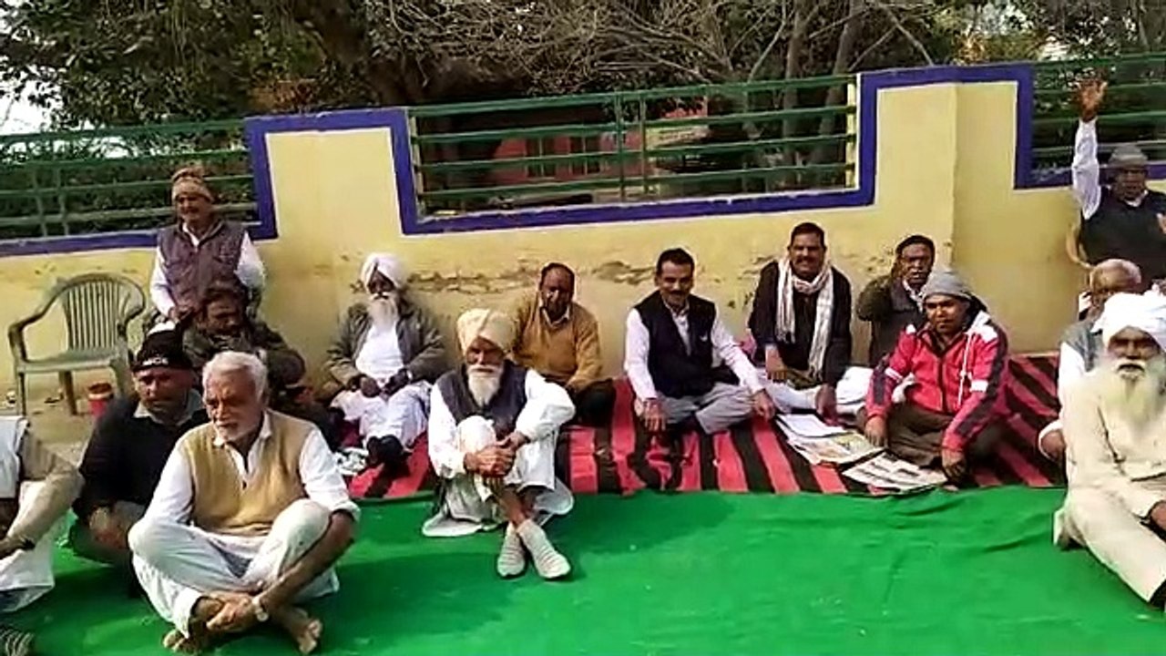चूनावढ़ सीएचसी पर डॉक्टर व नर्सिंग स्टाफ लगाने...
