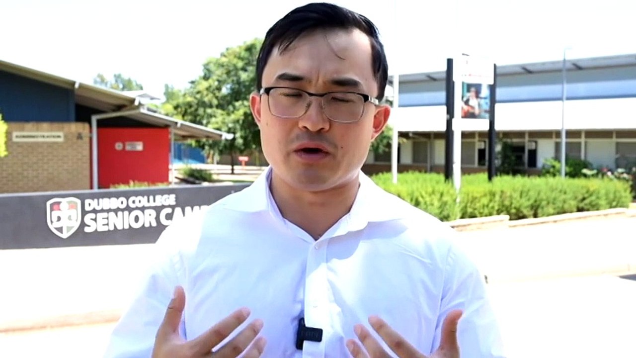 NSW government cuts teaching postgraduate degree to one year