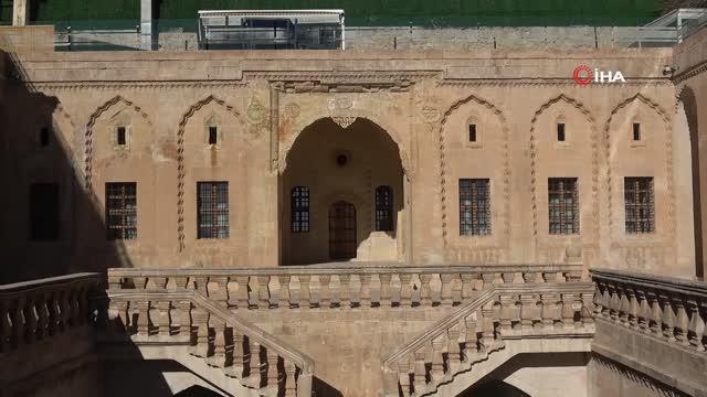 Kadim şehir Mardin'in tarihi taş yapıları mimarisiyle dikkat çekiyor