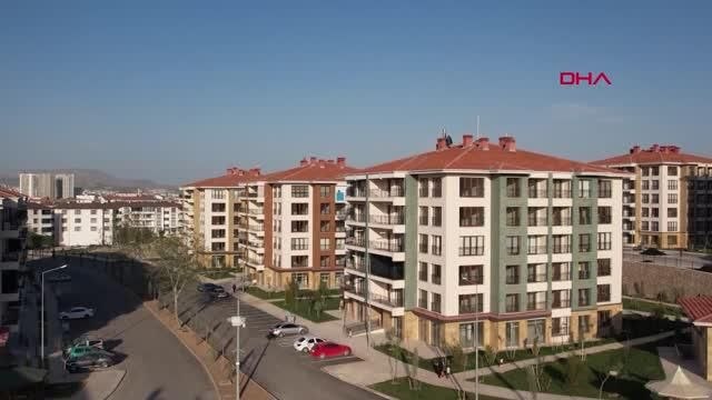 Bakan Kurum: Elazığ ve Malatya'da 31 bin 944 konut ve iş yeri teslim edildi