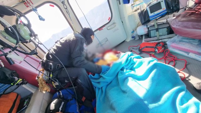 한파경보 속 산악 사고...횡성서 60대 부부 헬기 구조 / YTN