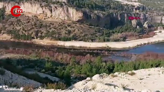 Alarm zilleri çalıyor: Göksu Nehri yine siyaha döndü